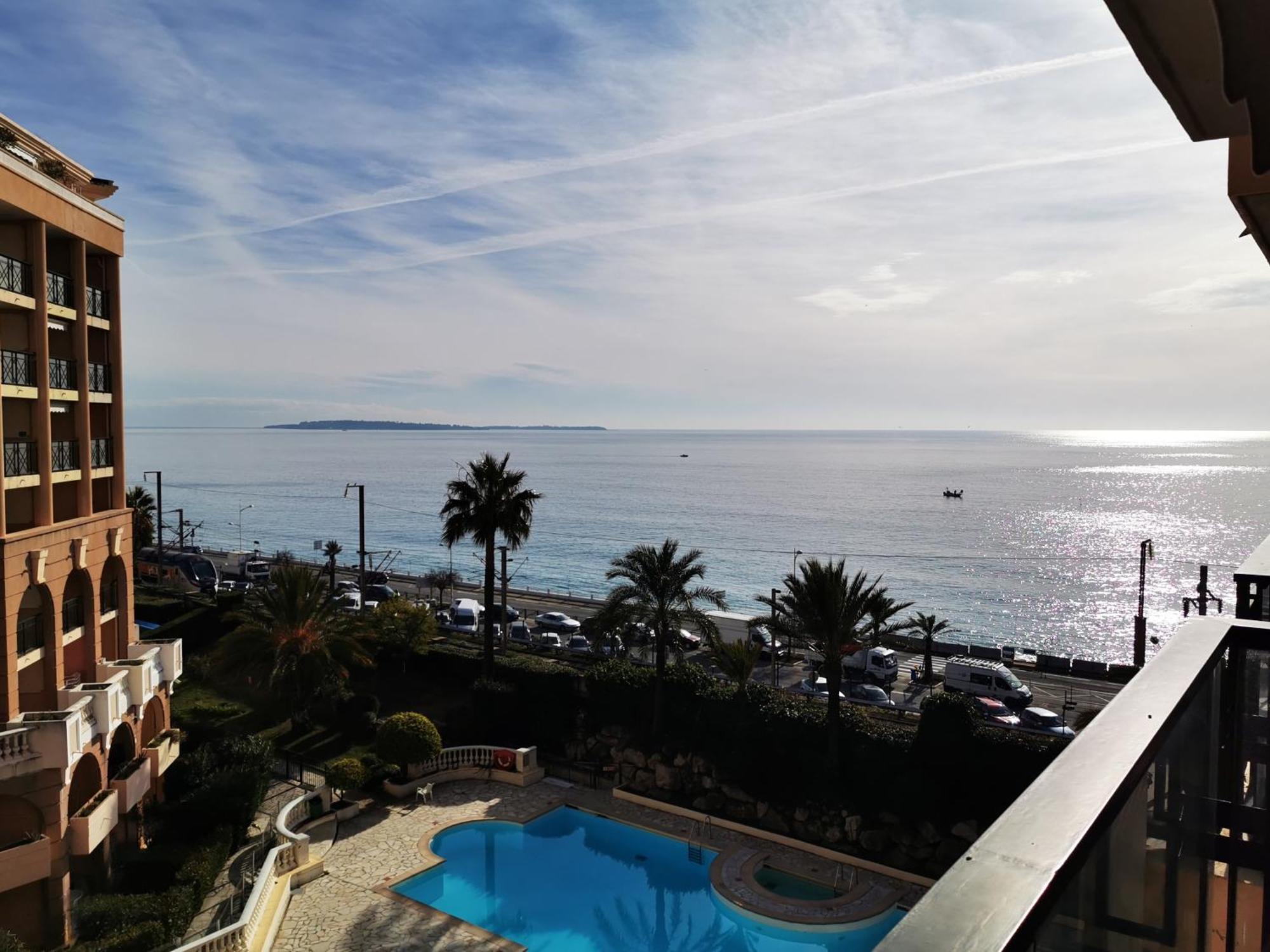 Appartement En Bord De Mer Канны Экстерьер фото